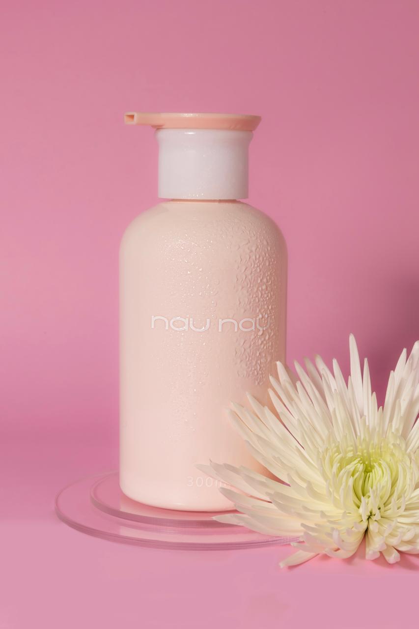 Nau Nau® Strengthening Shampoo – Deep Cleansing & Stronger Hair – Vegan, Salt-Free, Paraben-Free, Silicone-Free – With Panthenol & Amino Acids – 300 ml